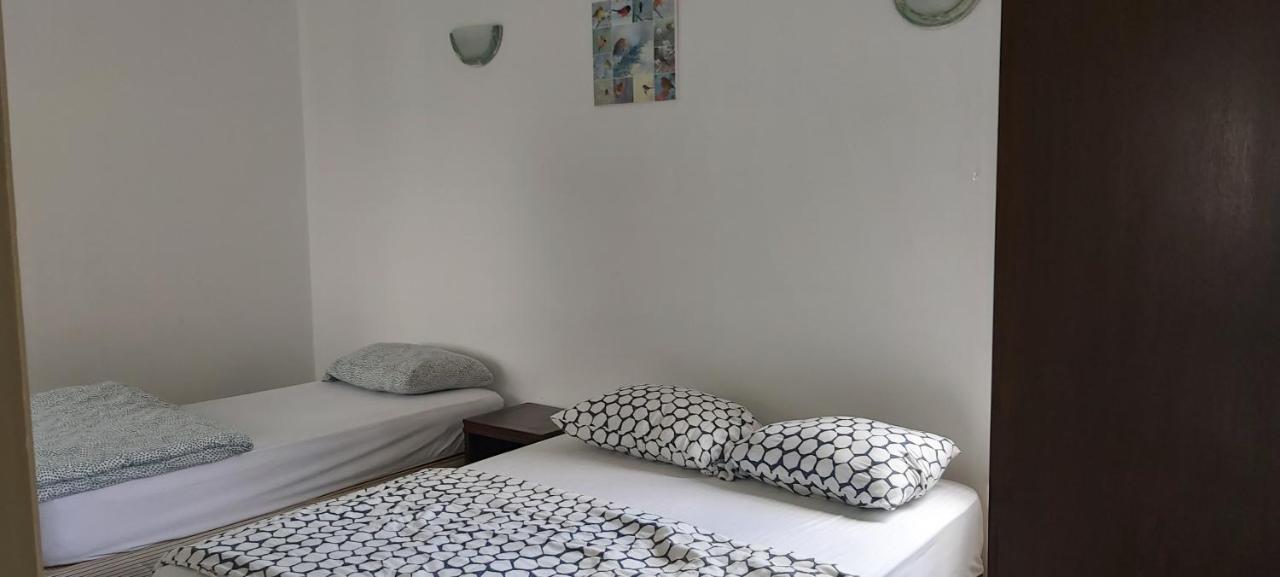 Silverpark C2-5-1 Or C3-3a-2 Walk Up Apartment *